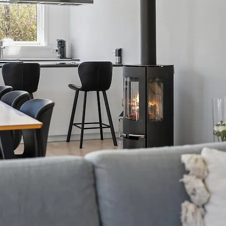 Loreia - 1-4km From The Sea By Interhome